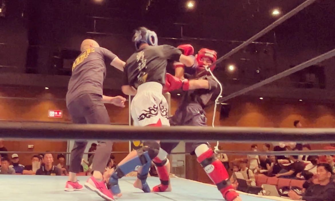 ���K���i